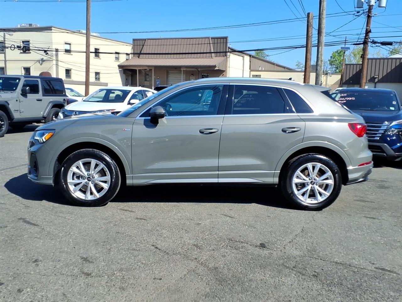 Audi Q3 S line Premium 45 TFSI quattro 2025
