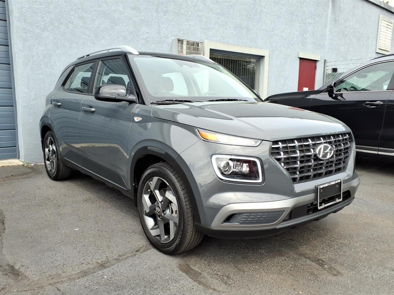 Hyundai Venue Limited IVT 2025