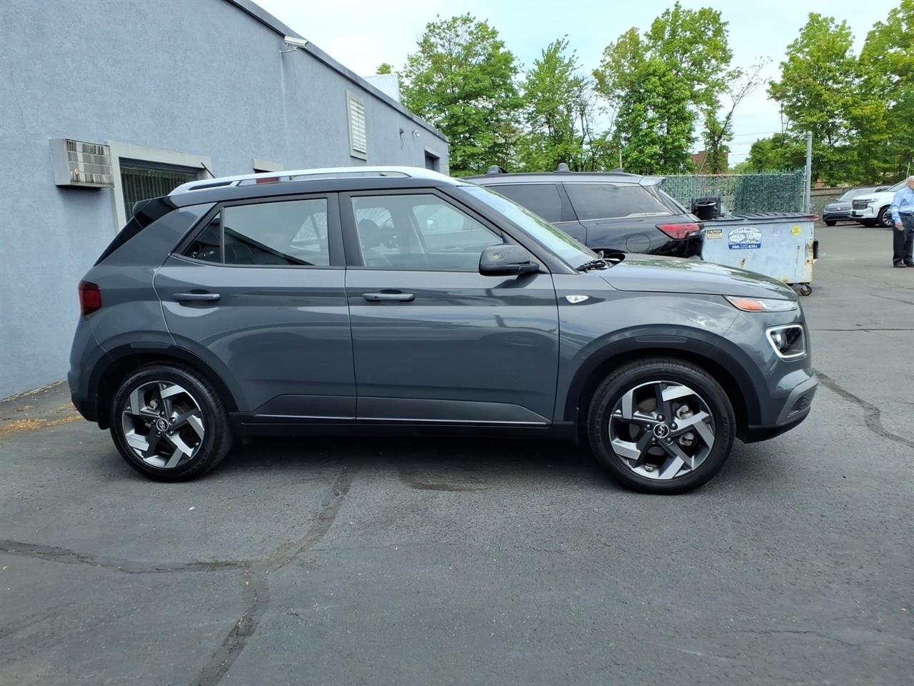 Hyundai Venue Limited IVT 2025