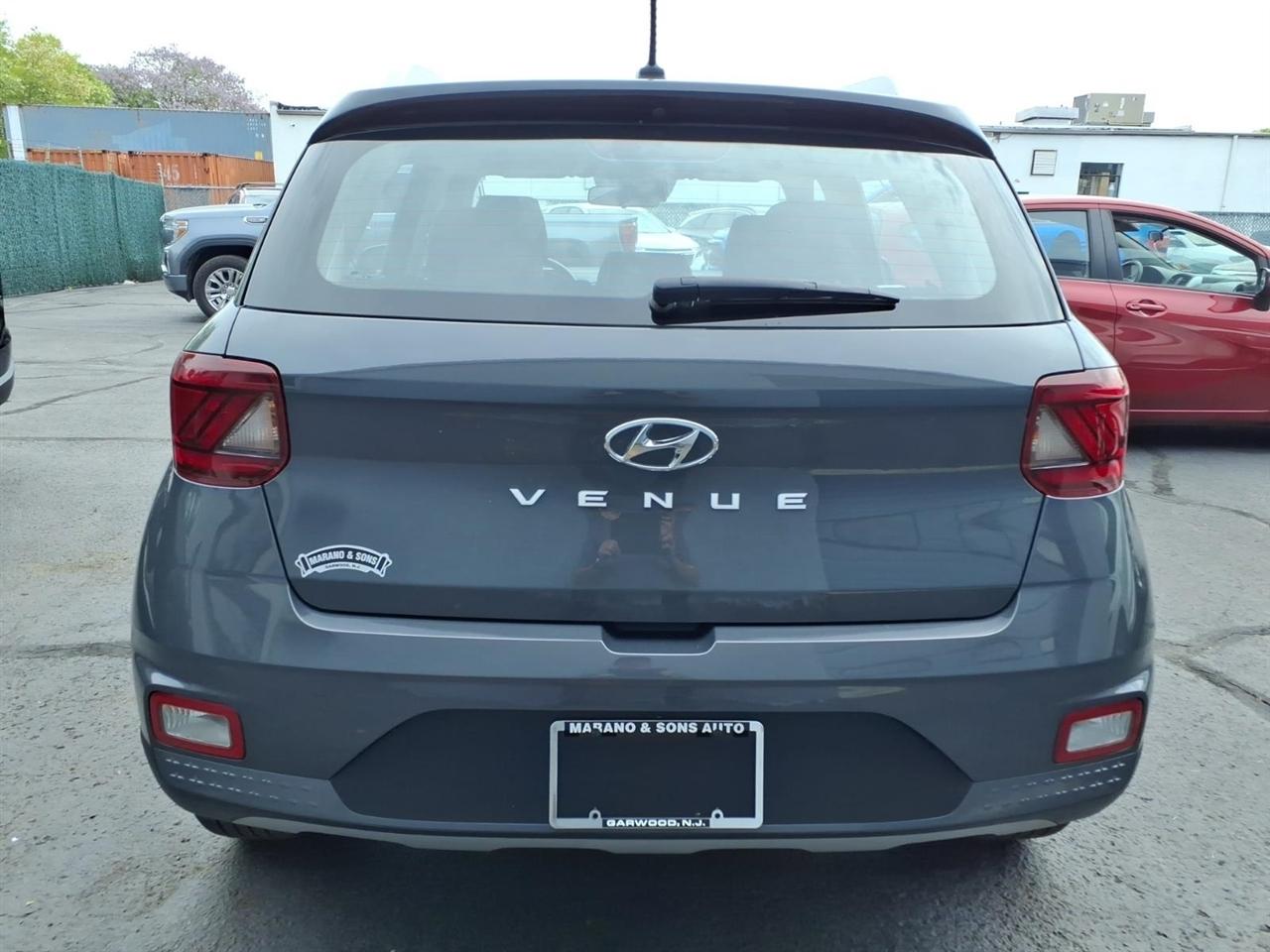 Hyundai Venue Limited IVT 2025