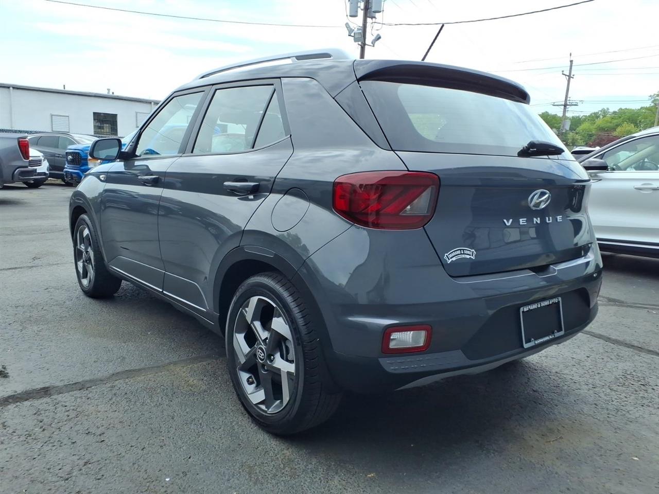 Hyundai Venue Limited IVT 2025