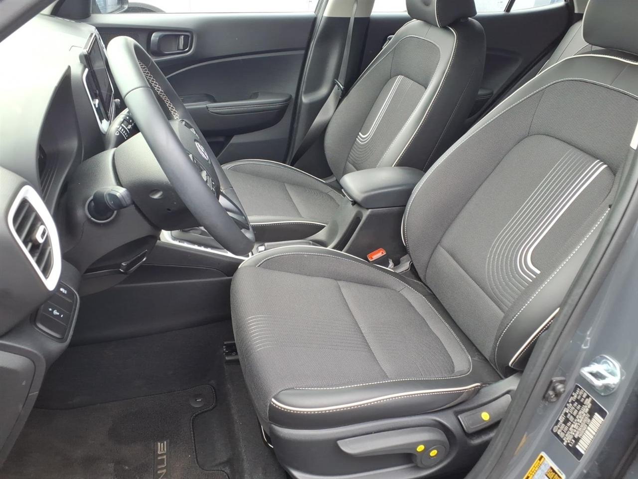Hyundai Venue Limited IVT 2025