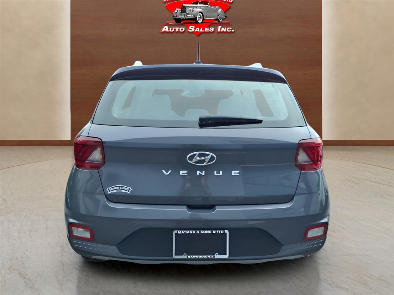 Hyundai Venue Limited IVT 2025