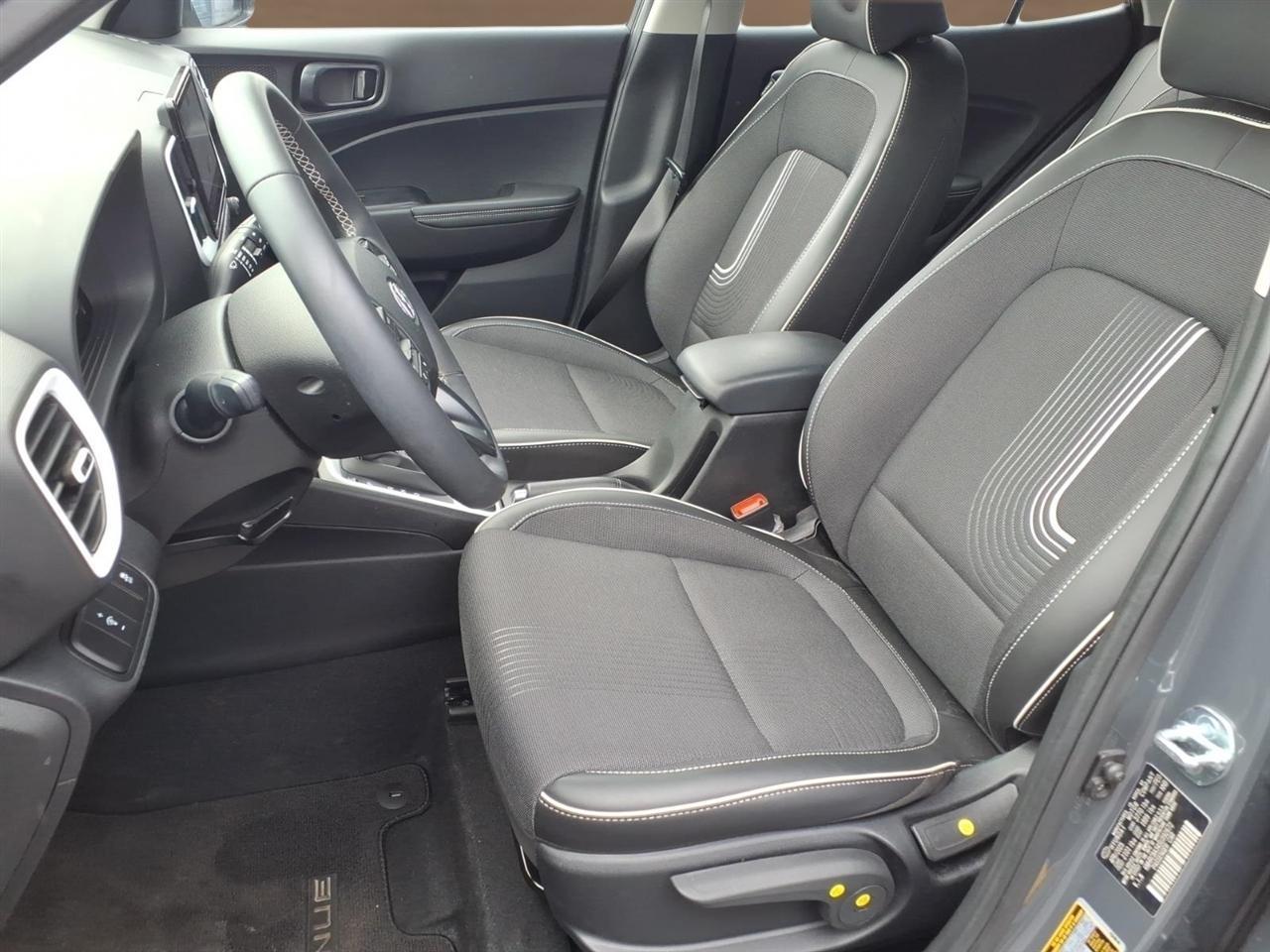 Hyundai Venue Limited IVT 2025