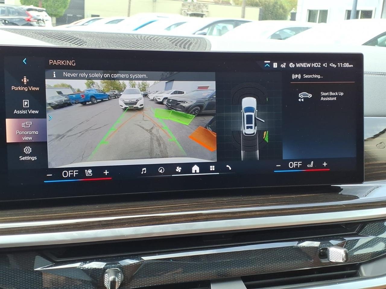 BMW X7 xDrive40i Sports Activity Vehicle 2025