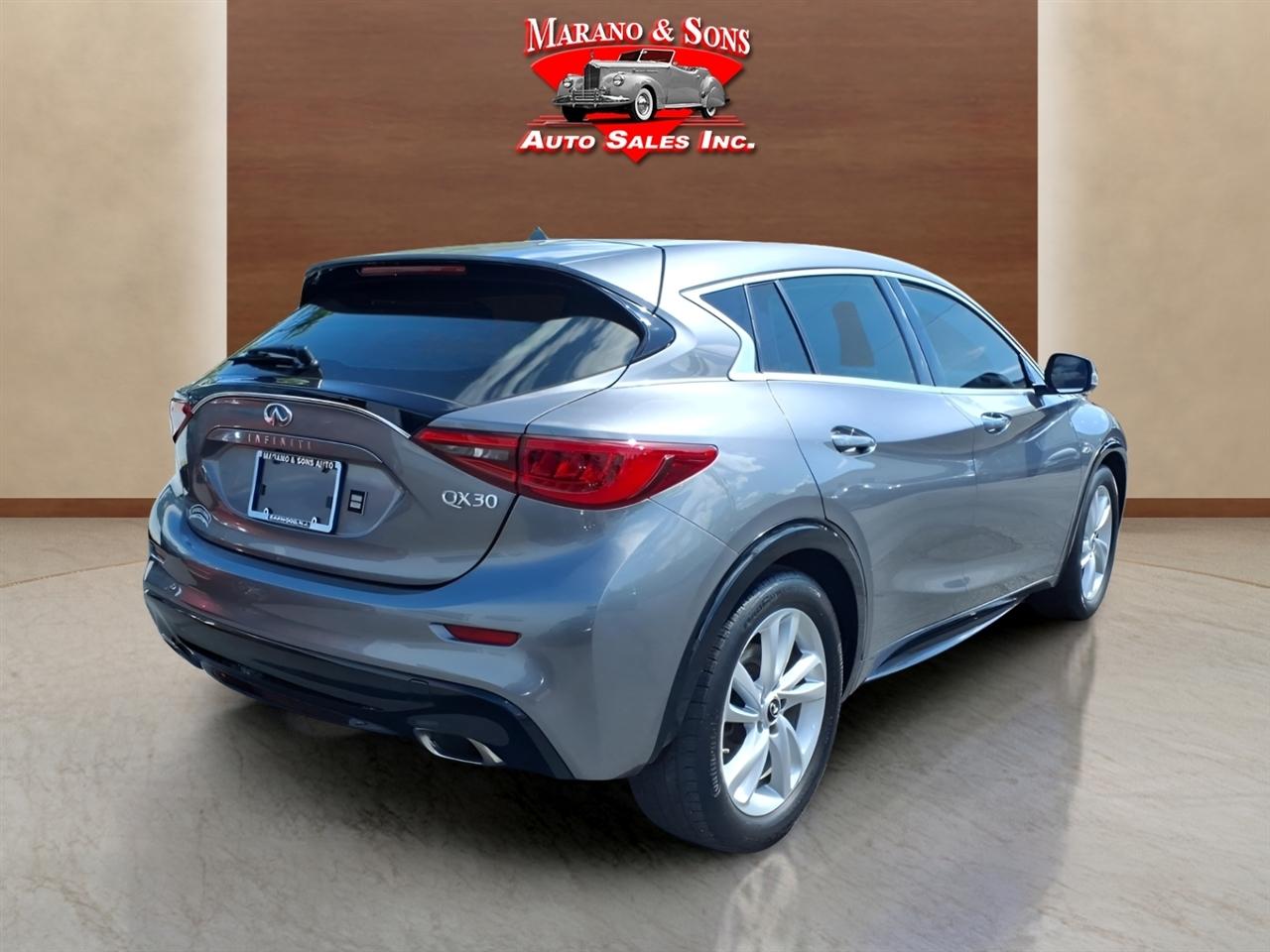 Infiniti QX30 2018.5 PURE FWD 2018
