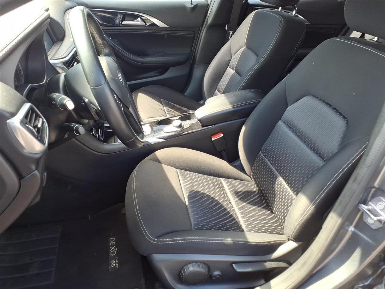 Infiniti QX30 2018.5 PURE FWD 2018