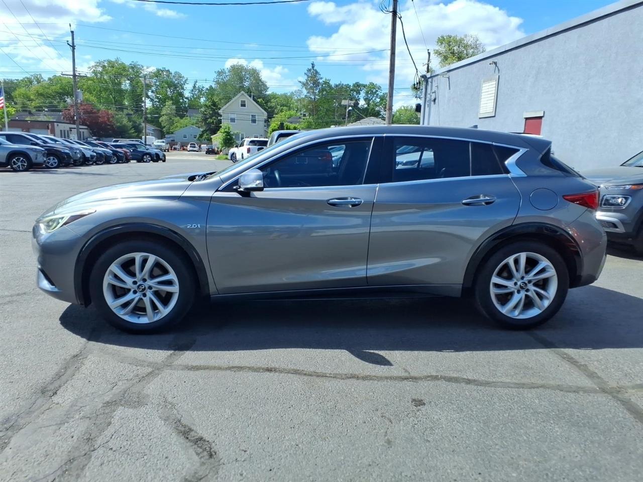 Infiniti QX30 2018.5 PURE FWD 2018