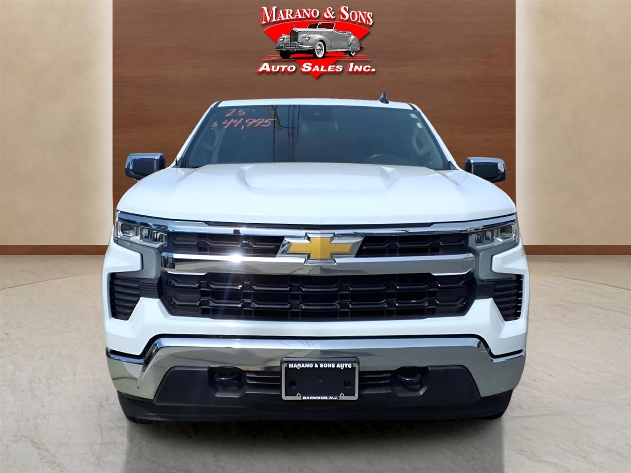 Chevrolet Silverado 1500 4WD Crew Cab 147" LT w/1LT 2025