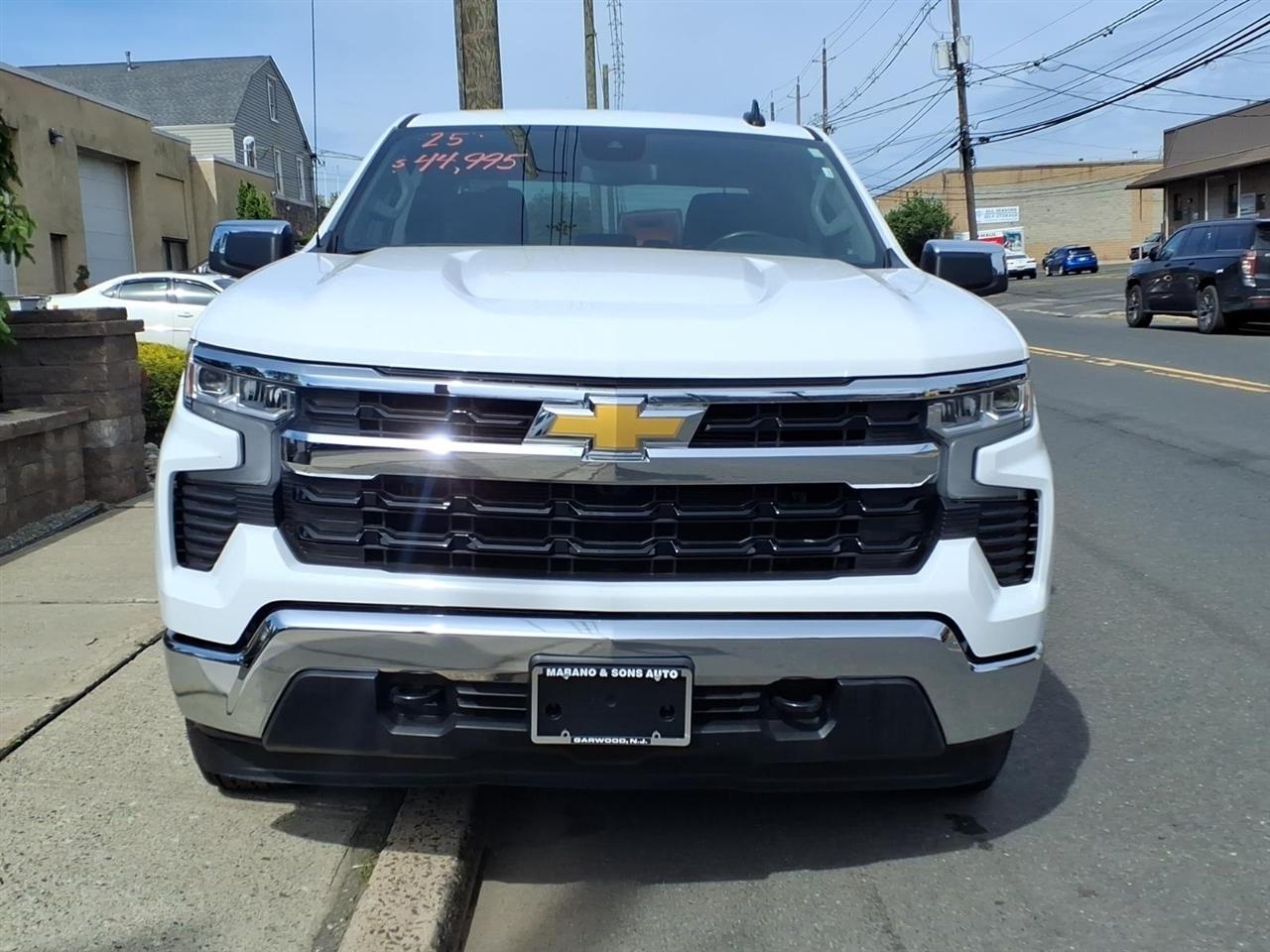 2025 Chevrolet Silverado 1500 4WD Crew Cab 147" LT w/1LT