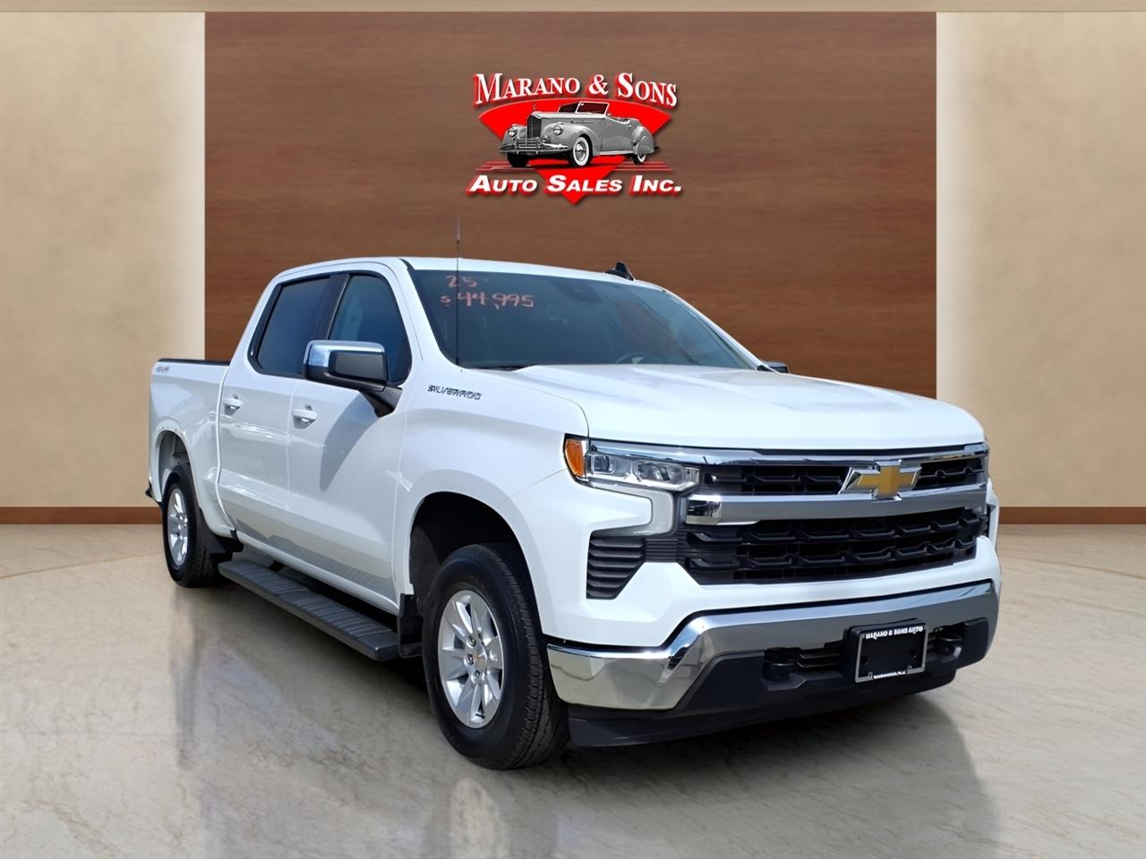 Chevrolet Silverado 1500 4WD Crew Cab 147" LT w/1LT 2025