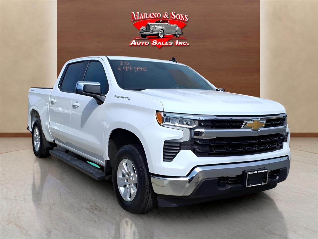 Chevrolet Silverado 1500 4WD Crew Cab 147" LT w/1LT 2025