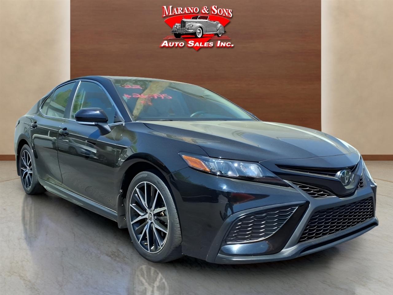 Toyota Camry SE Auto (Natl) 2022