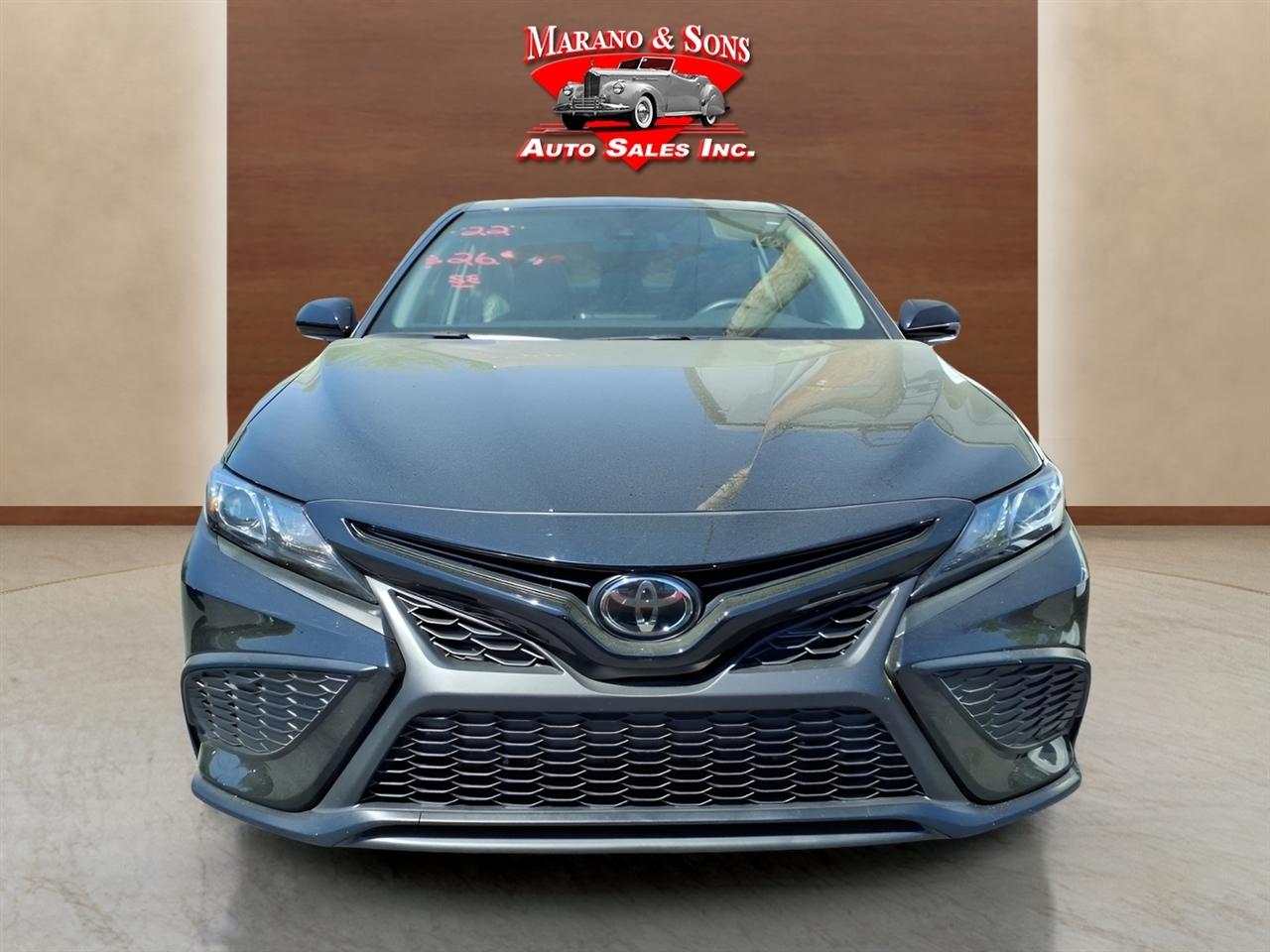 Toyota Camry SE Auto (Natl) 2022