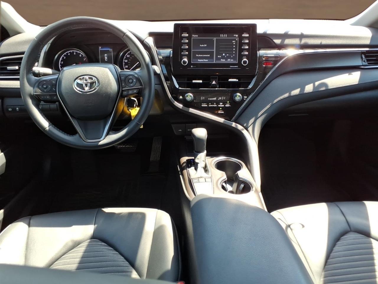 Toyota Camry SE Auto (Natl) 2022