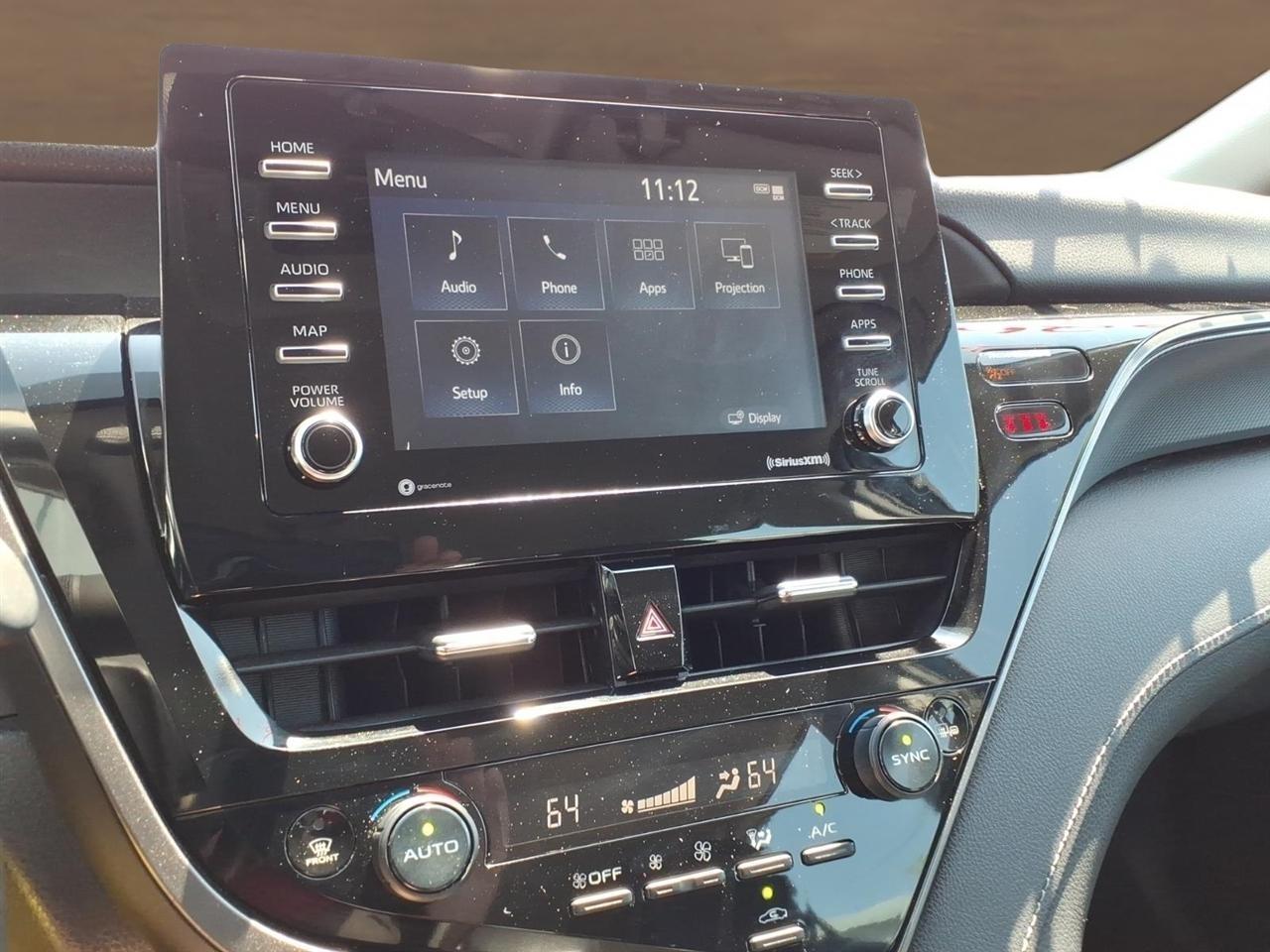 Toyota Camry SE Auto (Natl) 2022
