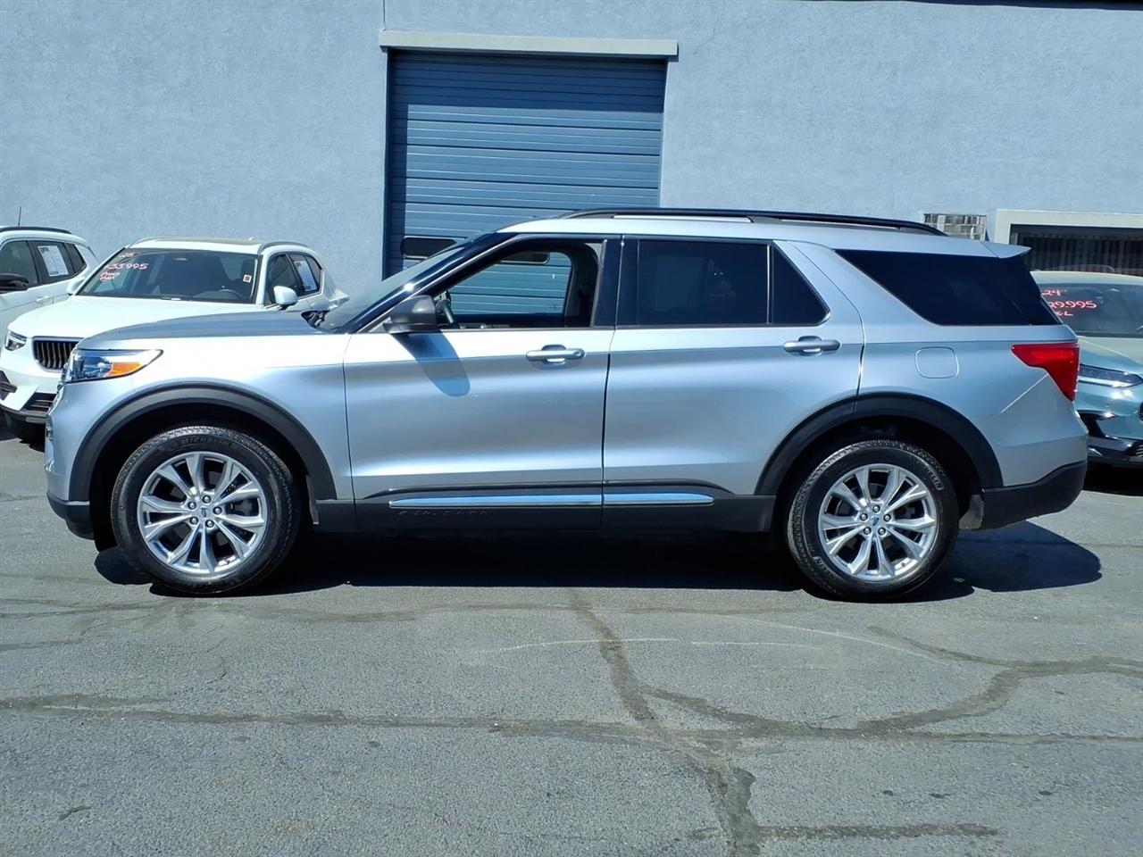 Ford Explorer XLT 4WD 2023