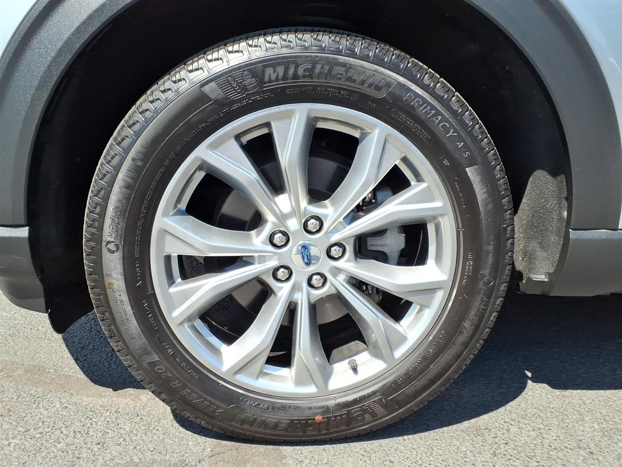 Ford Explorer XLT 4WD 2023
