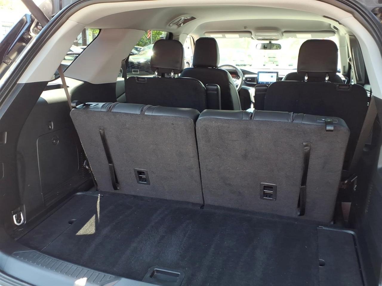 Ford Explorer XLT 4WD 2023
