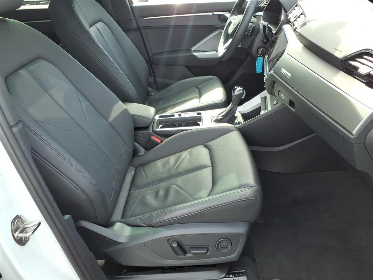 Audi Q3 S line Premium 45 TFSI quattro 2025