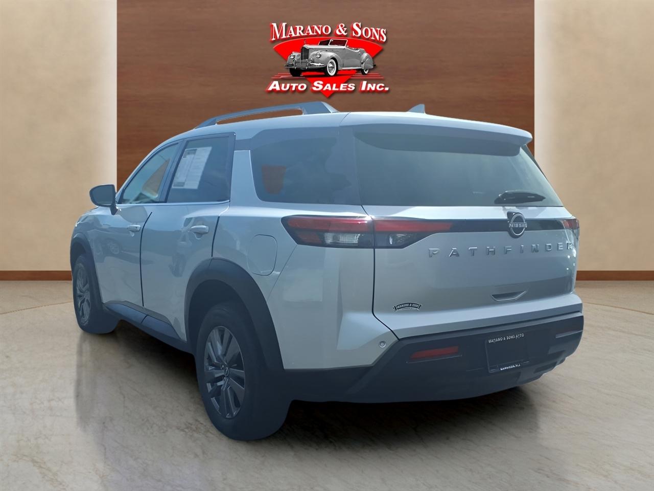 Nissan Pathfinder SV 2WD 2025