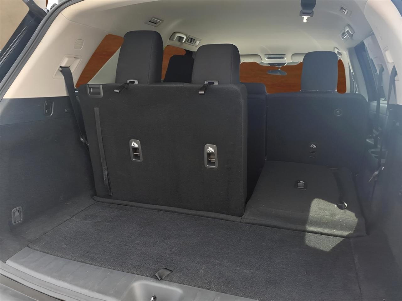 Nissan Pathfinder SV 2WD 2025