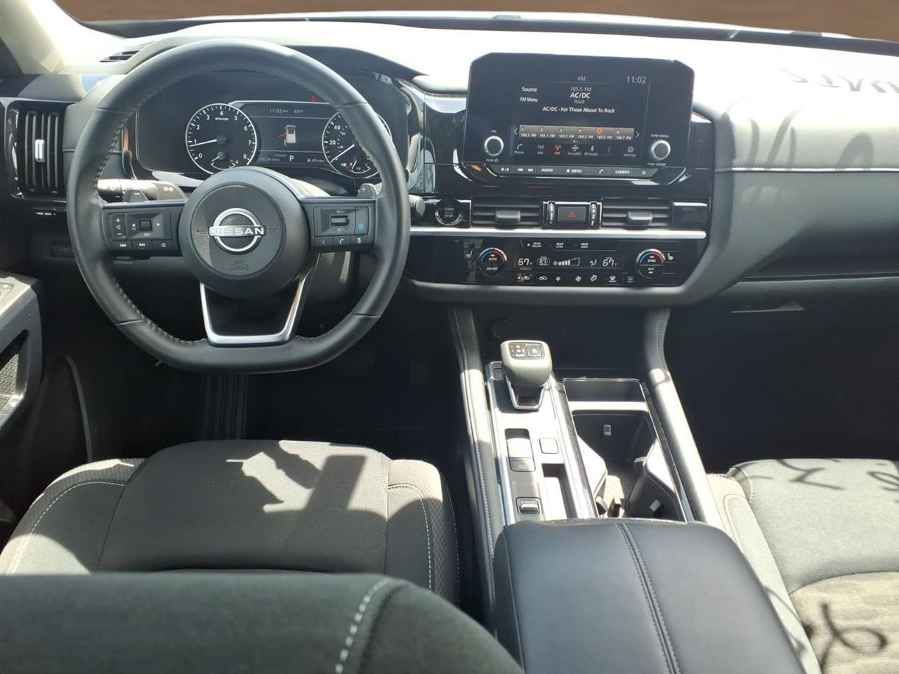Nissan Pathfinder SV 2WD 2025