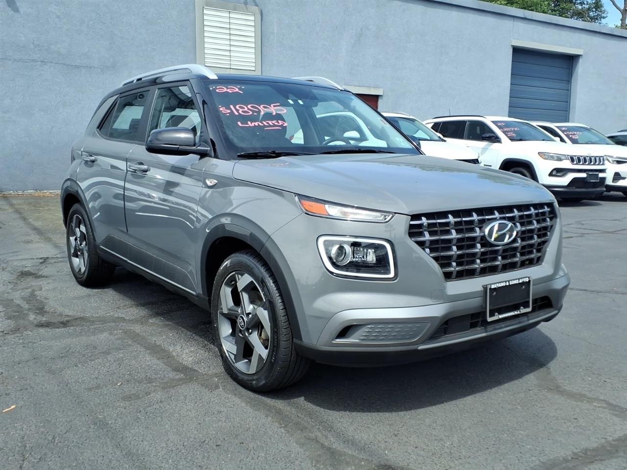 Hyundai Venue Limited IVT 2022