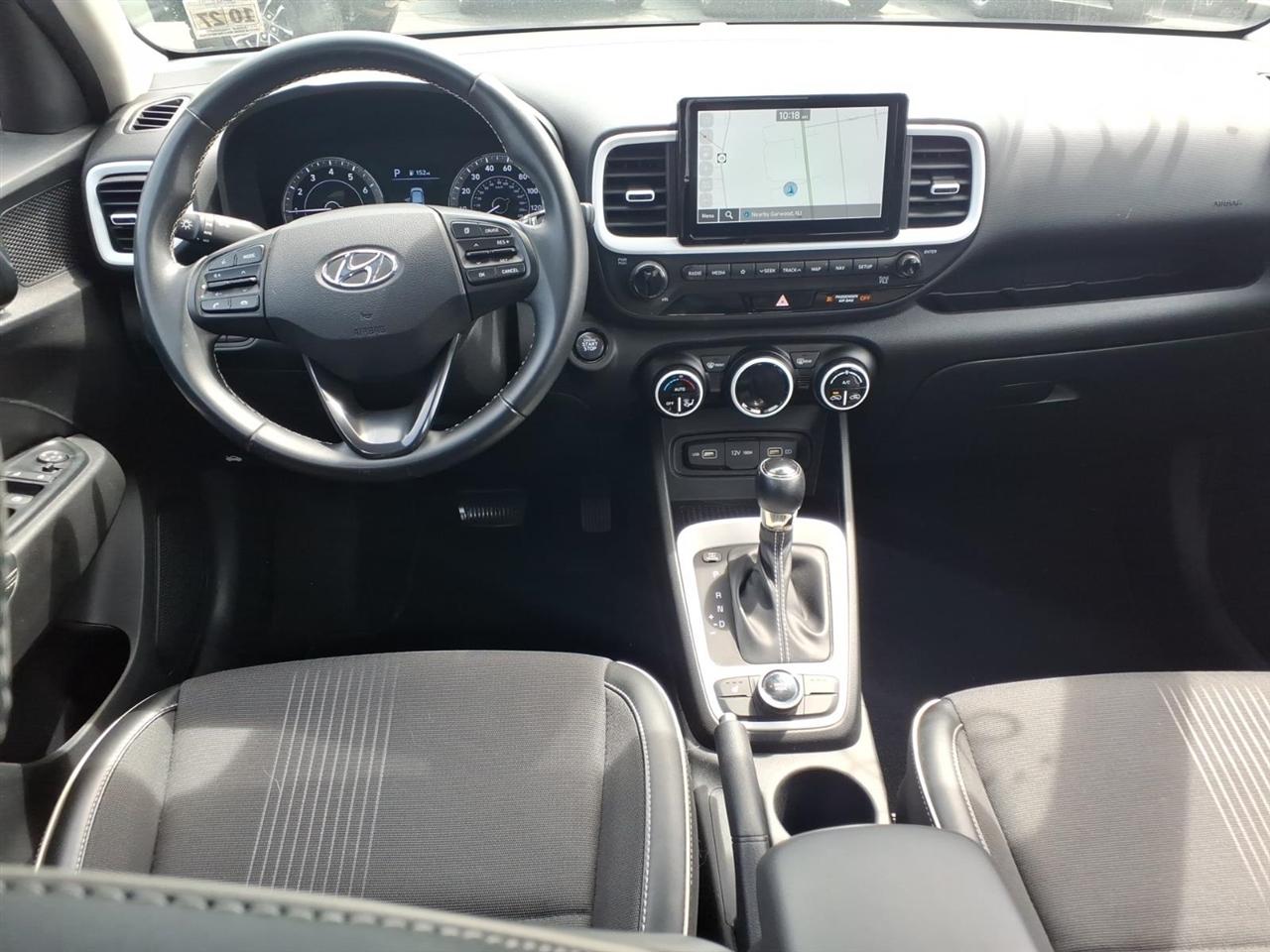 Hyundai Venue Limited IVT 2022