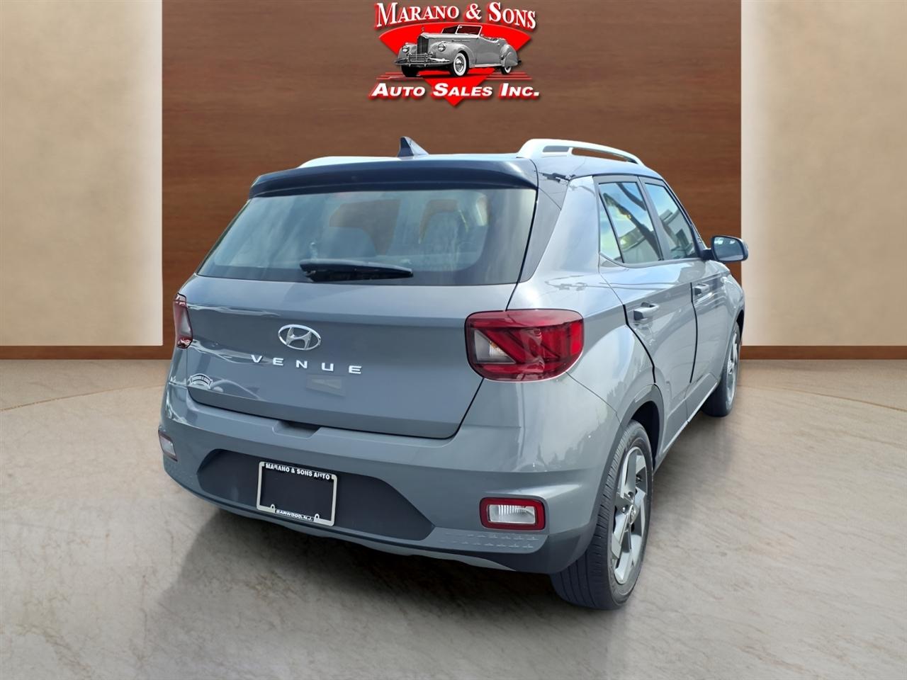 Hyundai Venue Limited IVT 2022