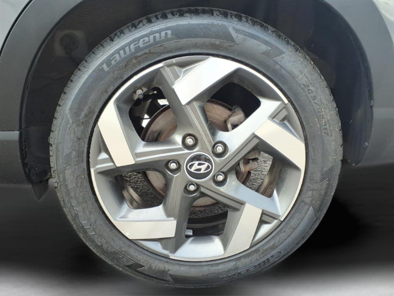 Hyundai Venue Limited IVT 2022