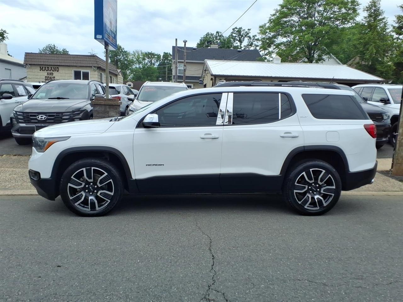 GMC Acadia FWD 4dr SLT w/SLT-1 2019