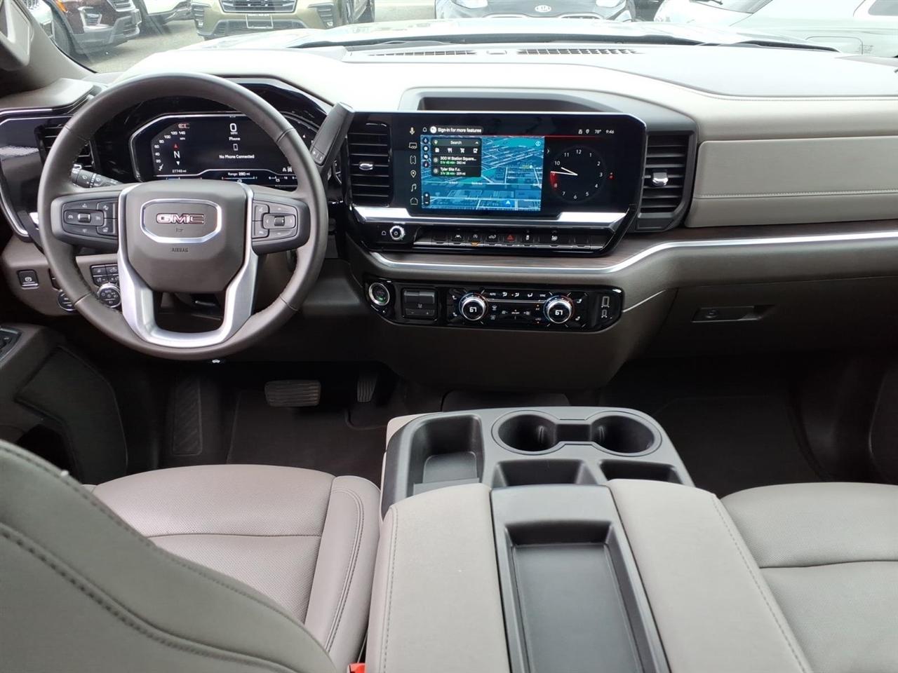 GMC Sierra 1500 4WD Crew Cab 147" SLT 2025
