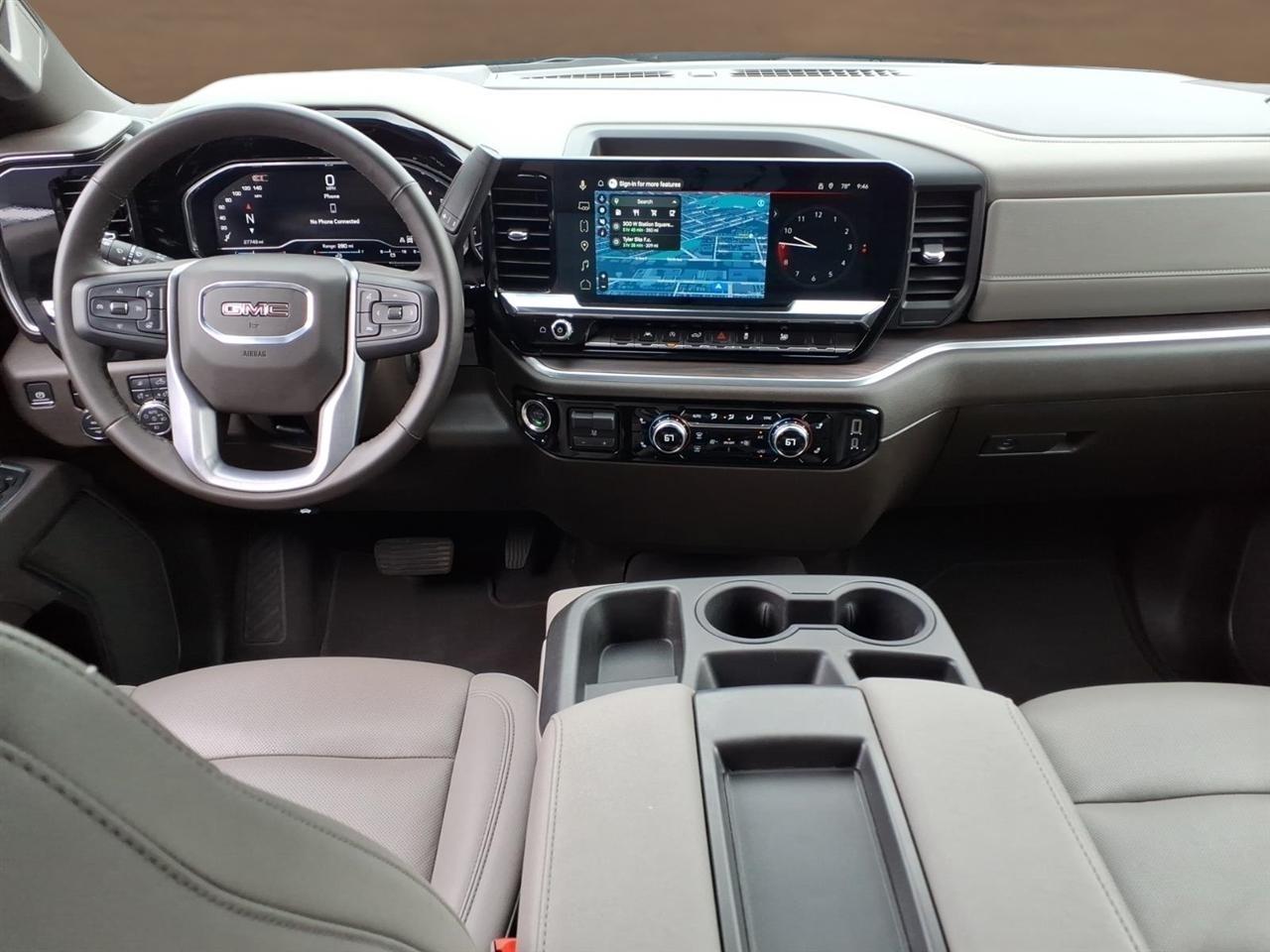 GMC Sierra 1500 4WD Crew Cab 147" SLT 2025