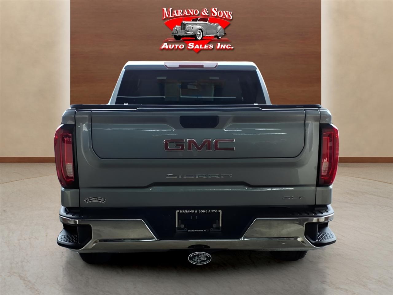 GMC Sierra 1500 4WD Crew Cab 147" SLT 2025