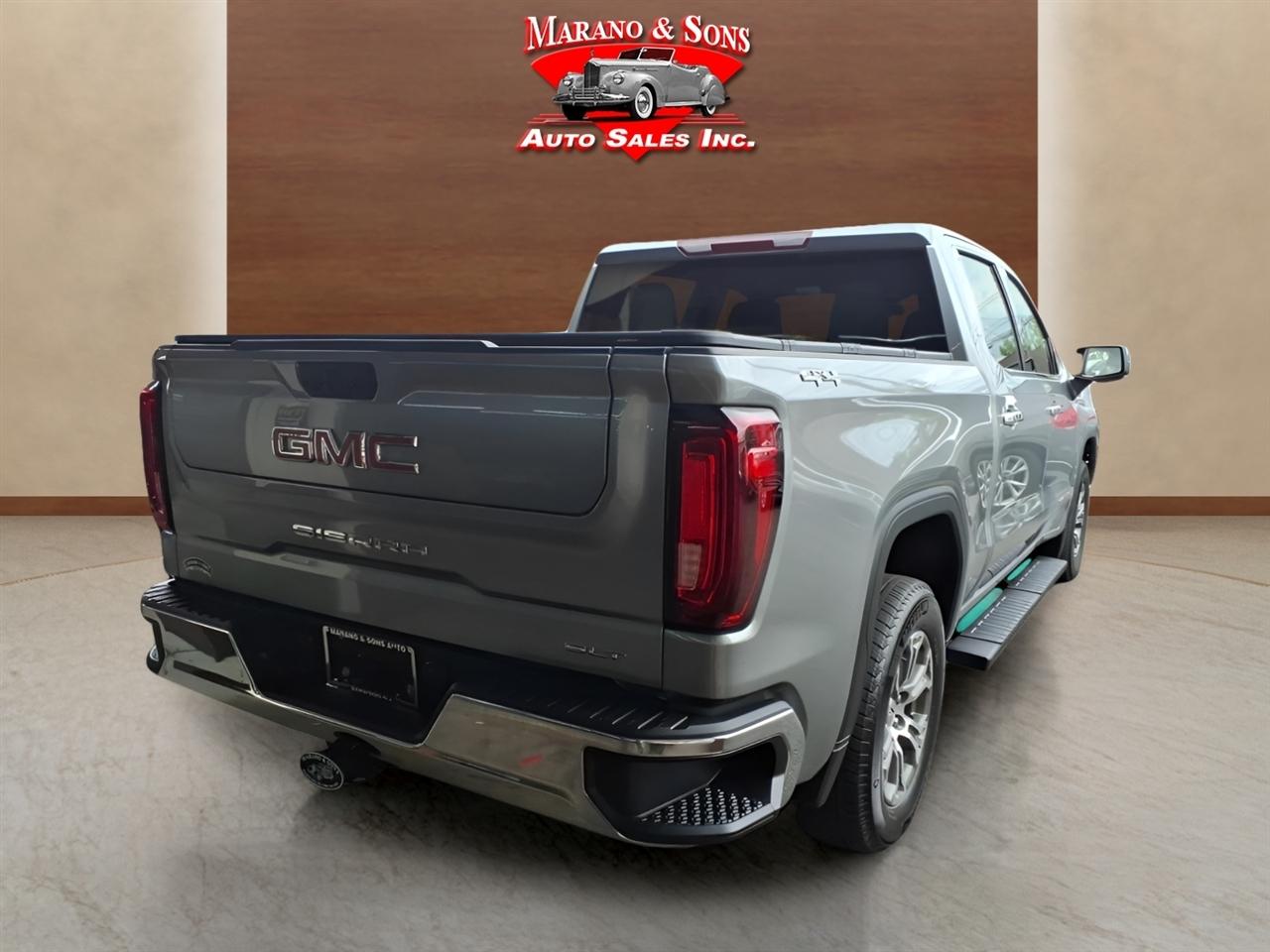 GMC Sierra 1500 4WD Crew Cab 147" SLT 2025
