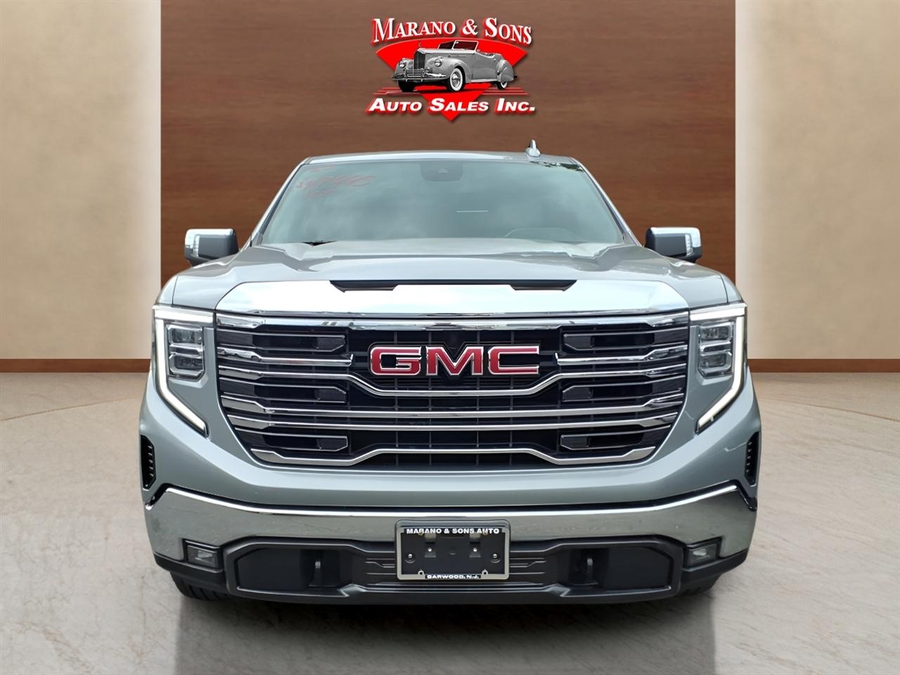 GMC Sierra 1500 4WD Crew Cab 147" SLT 2025