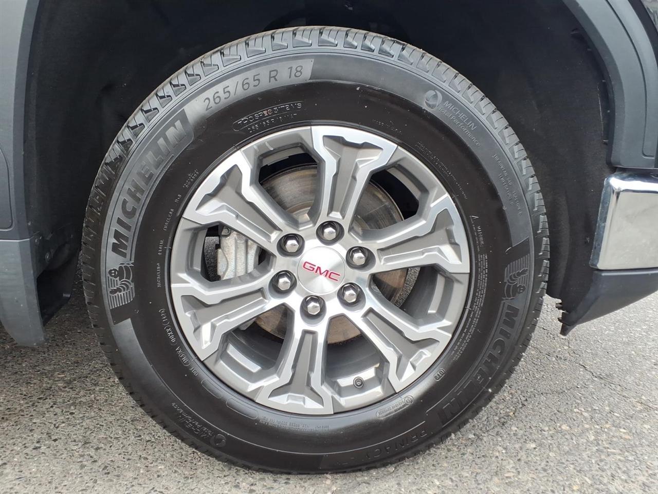 GMC Sierra 1500 4WD Crew Cab 147" SLT 2025