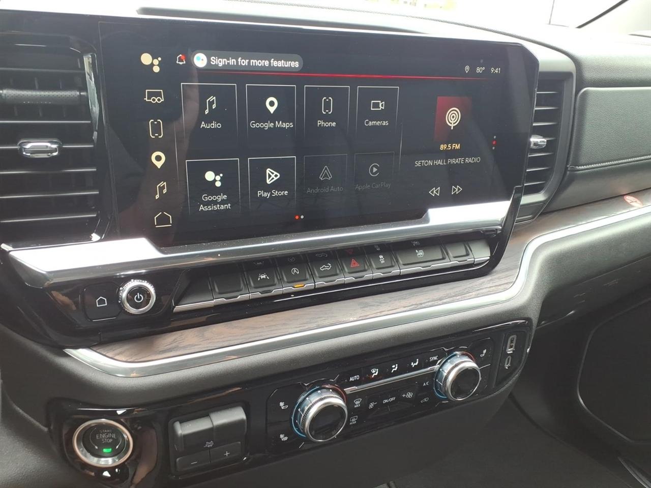 GMC Sierra 1500 4WD Crew Cab 147" SLT 2025