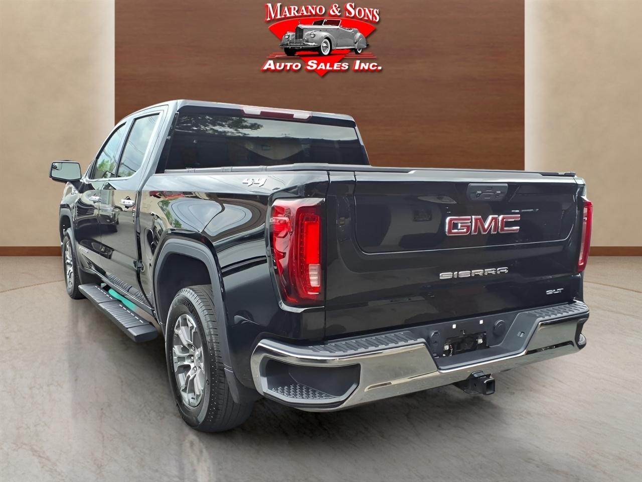 GMC Sierra 1500 4WD Crew Cab 147" SLT 2025