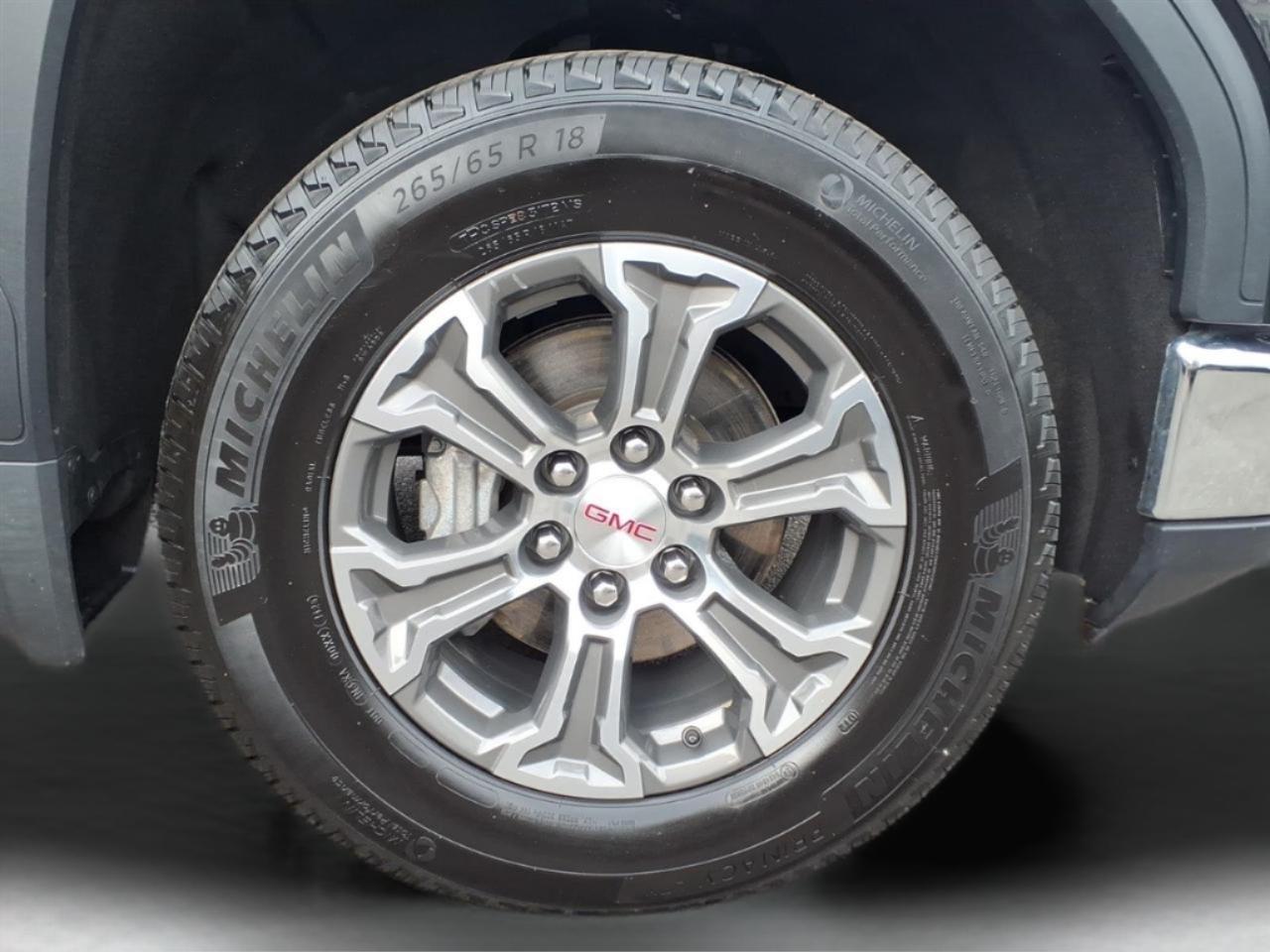 GMC Sierra 1500 4WD Crew Cab 147" SLT 2025