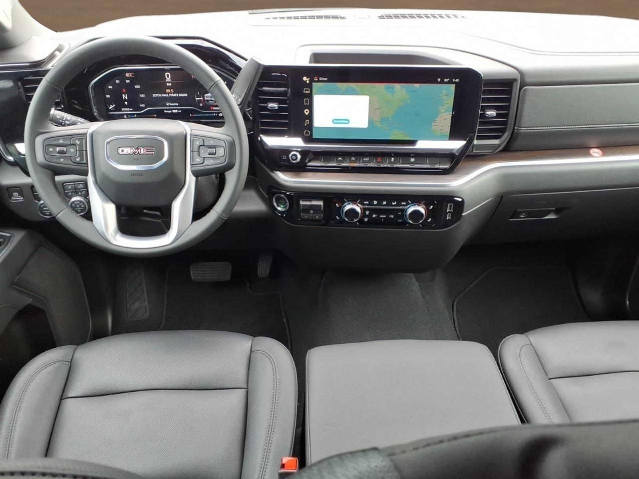 GMC Sierra 1500 4WD Crew Cab 147" SLT 2025