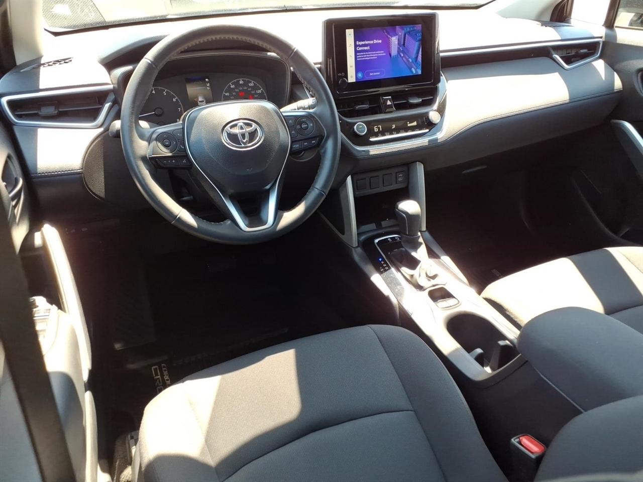 Toyota Corolla Cross LE 4WD (Natl) 2024