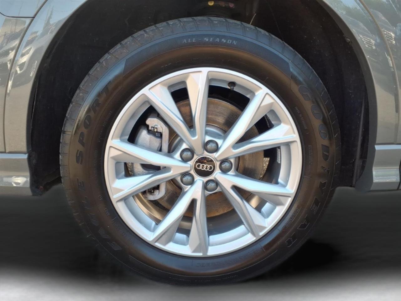 Audi Q3 S line Premium 45 TFSI quattro 2025