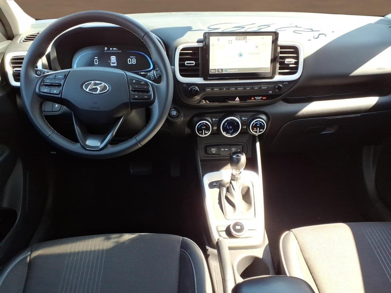 Hyundai Venue Limited IVT 2024