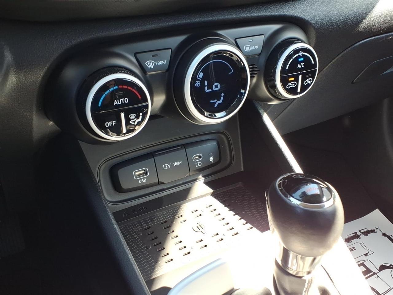 Hyundai Venue Limited IVT 2024