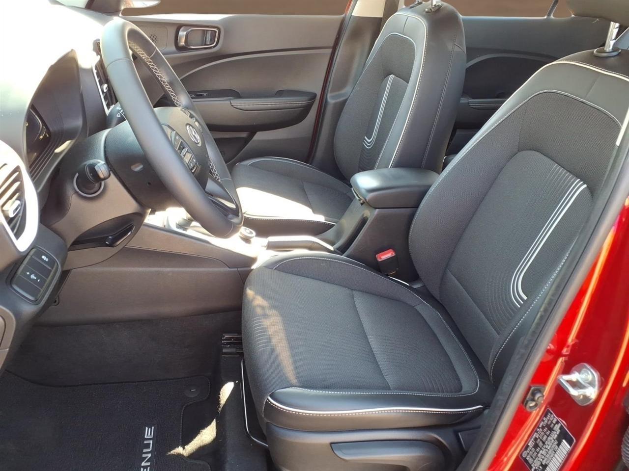 Hyundai Venue Limited IVT 2024