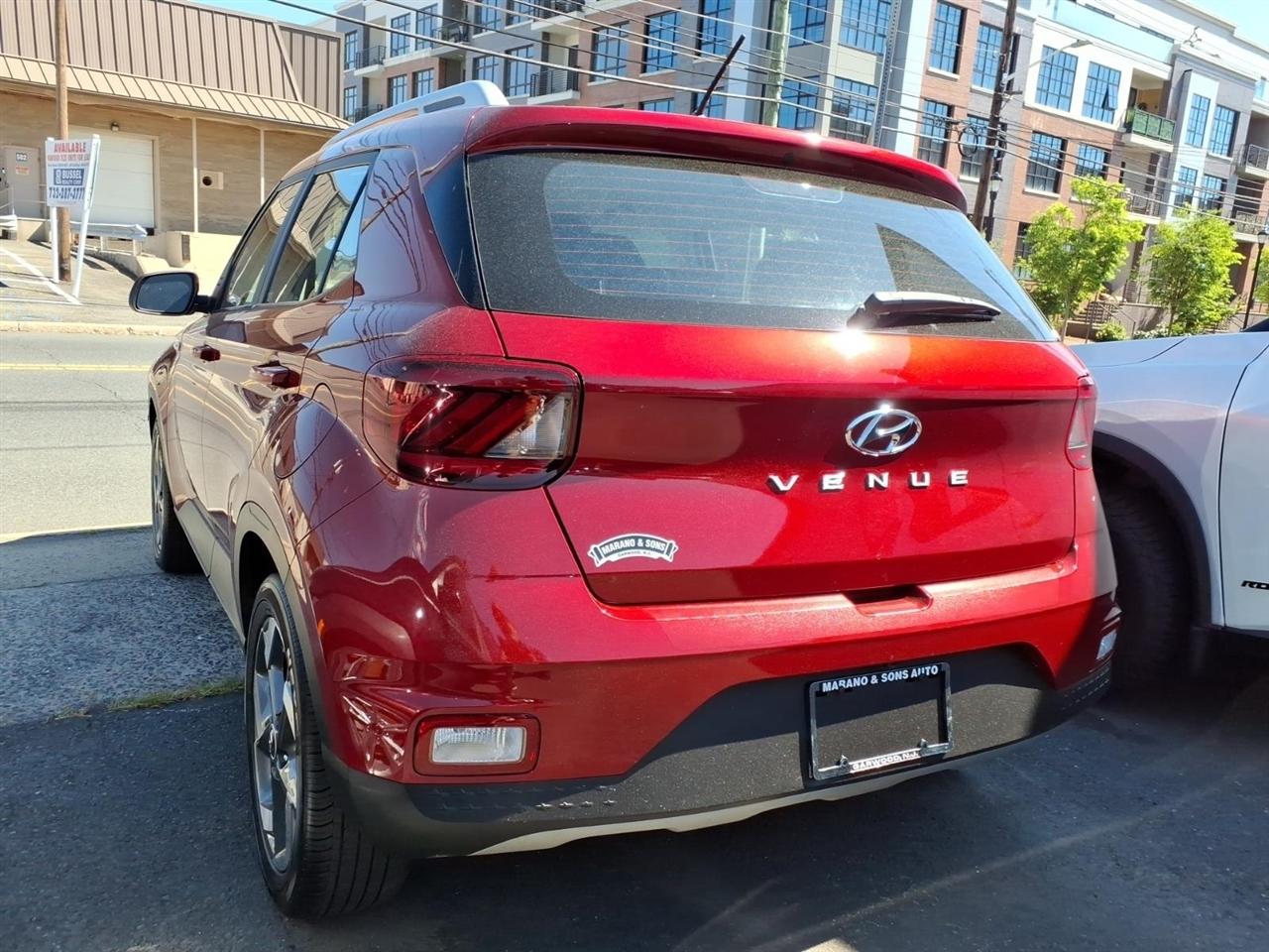 Hyundai Venue Limited IVT 2024