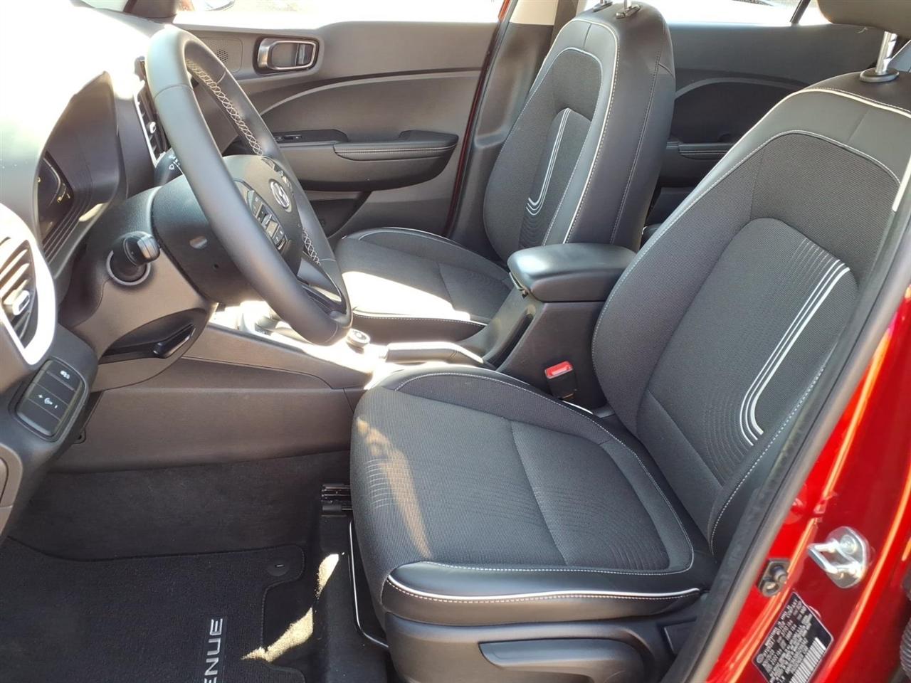Hyundai Venue Limited IVT 2024