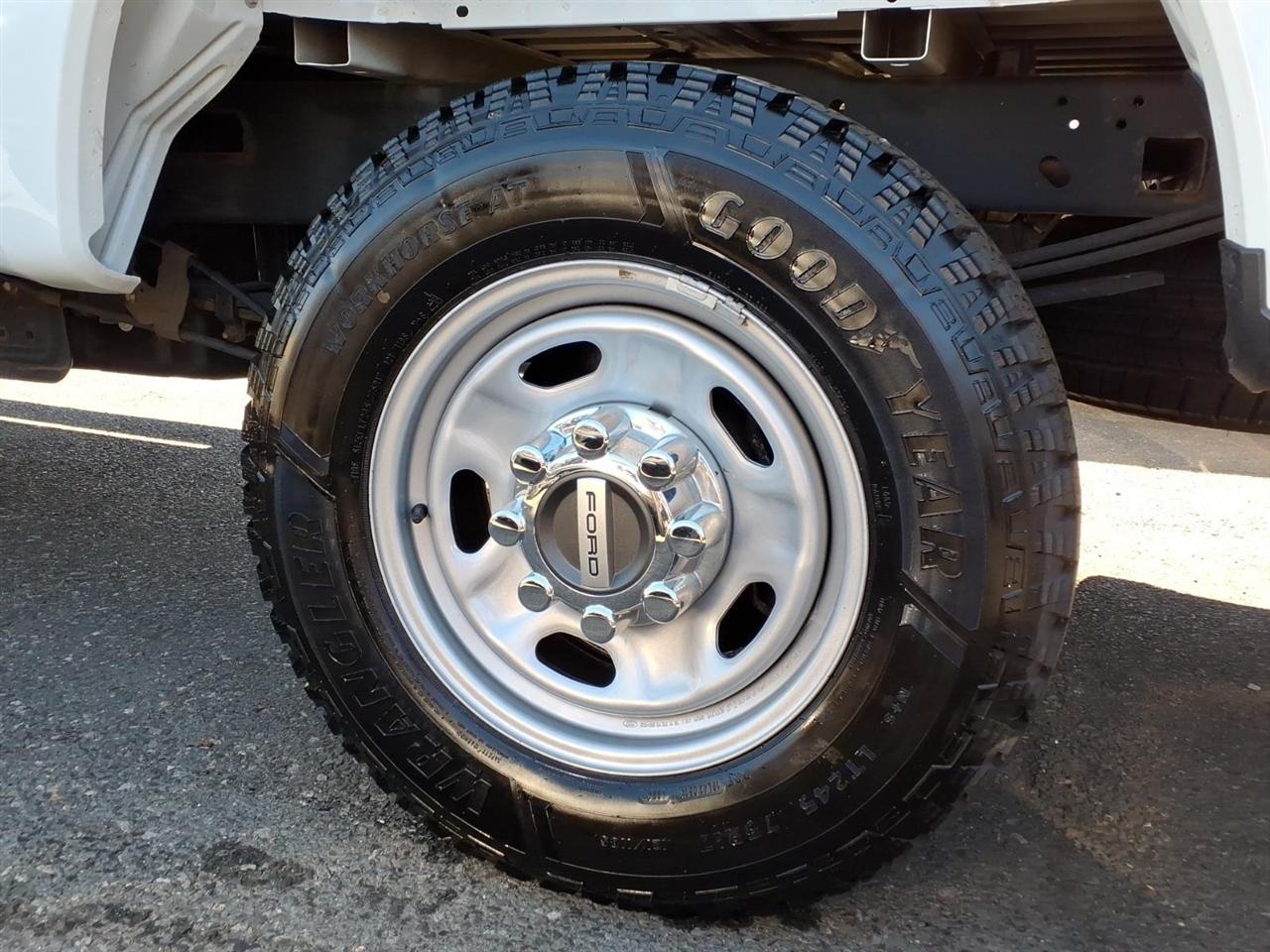 Ford Super Duty F-250 SRW King Ranch 4WD Crew Cab 8' Box 2022